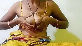Indian bhabhi ka fingering sex in homemade
