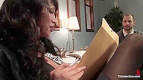 Yasmin Lee – Pro Bono – Kink