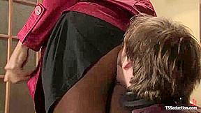 Nyobi Khan, Johnny Rocket – Kink